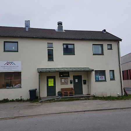 Motel Wilhelmsen Romutleie Vardo Zewnętrze zdjęcie
